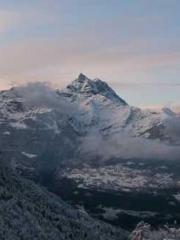 First Era, Dragon Lo